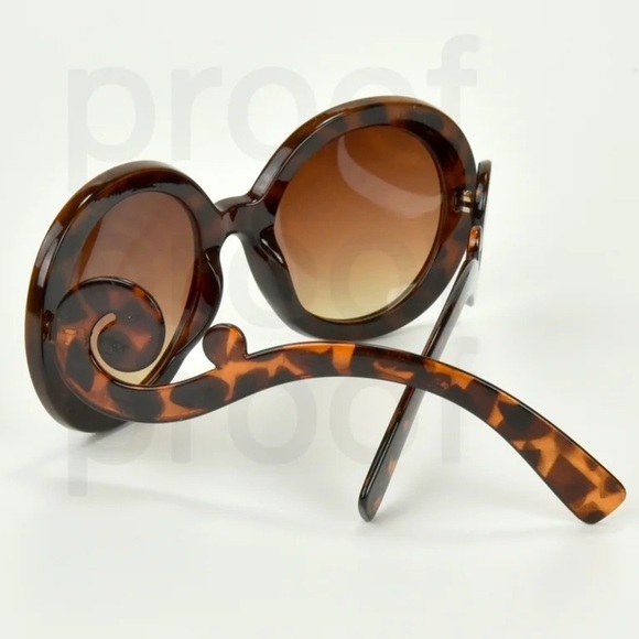 Stylish Tortoise Shell Swirl Arm Baroque Oversized Sunglasses main image 4